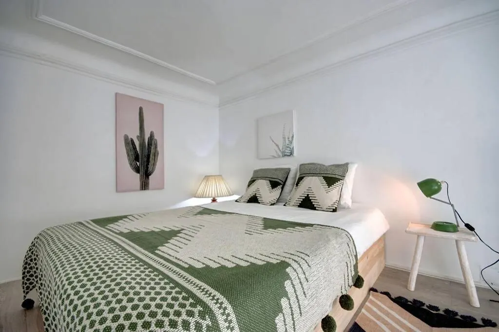 Unique Sao Bento Apartment Ideal For A Group Lisbon